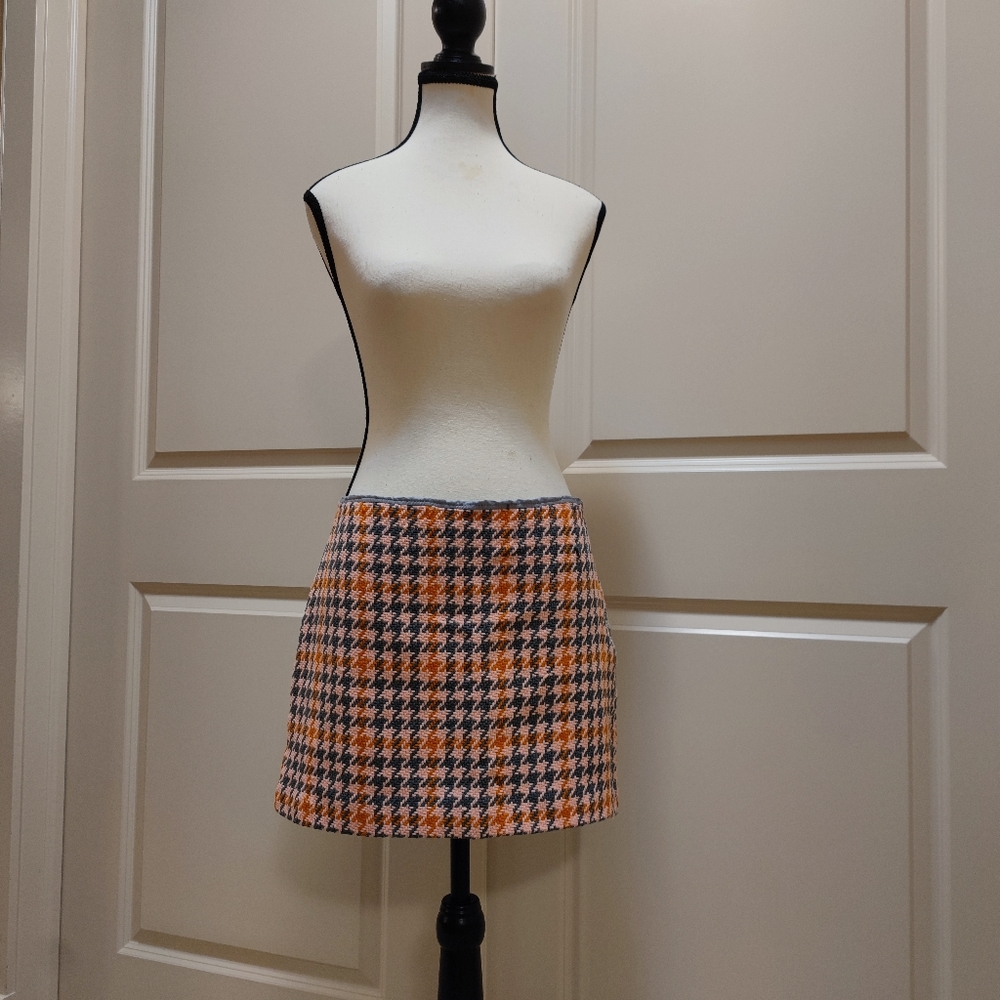Spring / Fall Mini Skirt - Picture 3 of 13